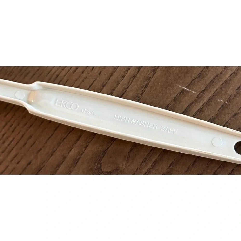 VTG Ekco Nylon Plastic Almond Beige Slot‎ Spaghetti Server Spoon USA NOS